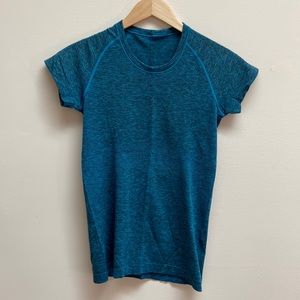 Lululemon short sleeve tee